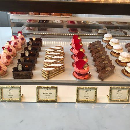 laduree reservations